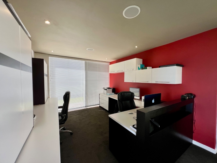 5 Bedroom Property for Sale in Oubaai Western Cape